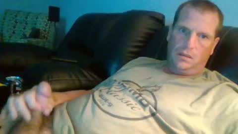 Snapshot of lovetocum37 chatting on 08/10/26, 12:47 lovetocum37 online show from 08/10/26, 12:47