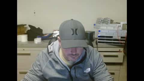 Snapshot of lovetofps chatting on 04/20/26, 05:48 Love2Game online show from 04/20/26, 05:48