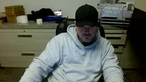 Snapshot of lovetofps chatting on 05/26/26, 06:59 Love2Game online show from 05/26/26, 06:59