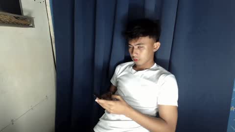 Snapshot of lovetosuckxox chatting on 02/16/25, 12:43 lovetosuckxox online show from 02/16/25, 12:43