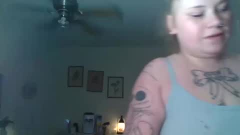 Snapshot of lovetubes101 chatting on 10/11/25, 12:32 lovetubes101 online show from 10/11/25, 12:32