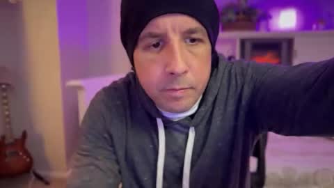 Snapshot of lovewatchingall chatting on 01/04/25, 10:24 Lovewatchingalls online show from 01/04/25, 10:24