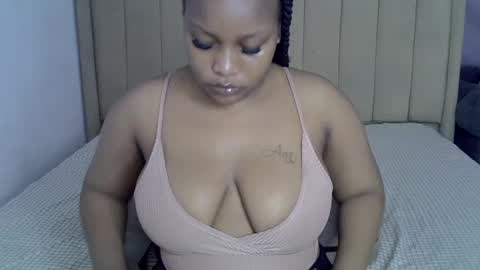 Snapshot of loveydivah chatting on 06/30/26, 05:30 loveydivah online show from 06/30/26, 05:30