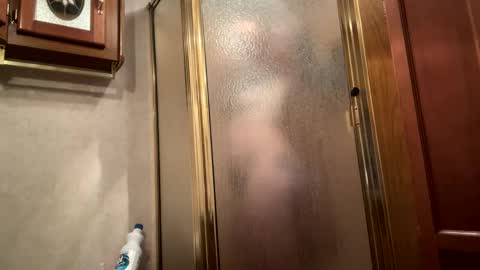 Snapshot of loveyourkittty chatting on 03/10/25, 01:12 StacyMaeWish online show from 03/10/25, 01:12