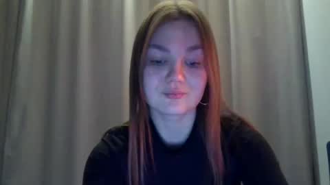 Snapshot of loviesimone chatting on 01/12/26, 05:40 loviesimone online show from 01/12/26, 05:40