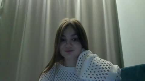 Snapshot of loviesimone chatting on 02/10/26, 10:58 loviesimone online show from 02/10/26, 10:58