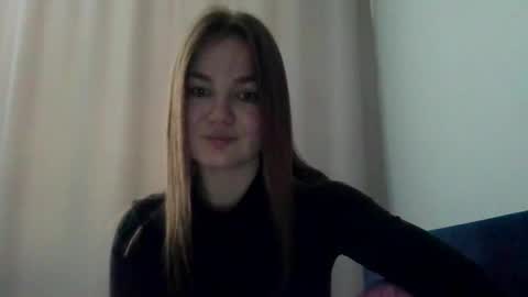 Snapshot of loviesimone chatting on 02/20/26, 11:32 loviesimone online show from 02/20/26, 11:32