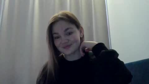Snapshot of loviesimone chatting on 03/01/26, 11:34 loviesimone online show from 03/01/26, 11:34