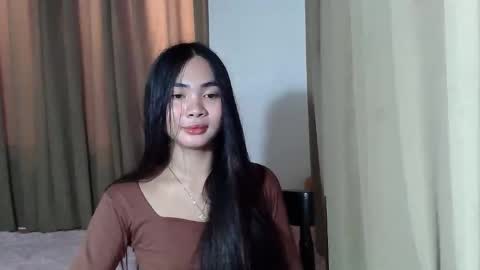 Snapshot of loving_rhean chatting on 10/23/25, 04:12 loving_rhean online show from 10/23/25, 04:12