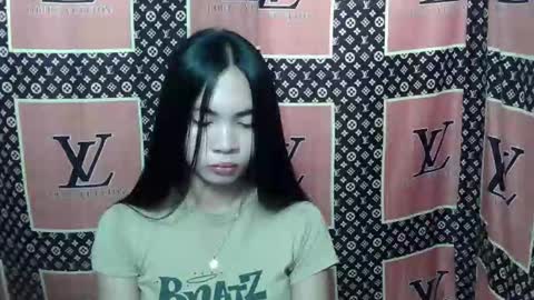 Snapshot of loving_rhean chatting on 11/13/25, 01:26 loving_rhean online show from 11/13/25, 01:26