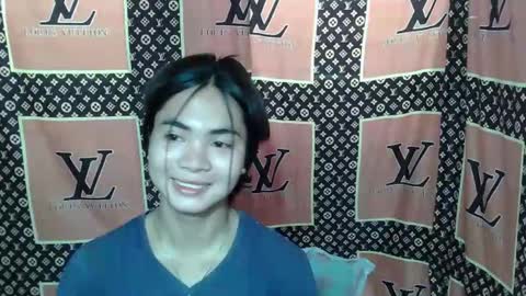 Snapshot of loving_rhean chatting on 11/21/25, 01:48 loving_rhean online show from 11/21/25, 01:48