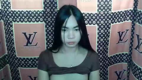 Snapshot of loving_rhean chatting on 11/22/25, 02:10 loving_rhean online show from 11/22/25, 02:10