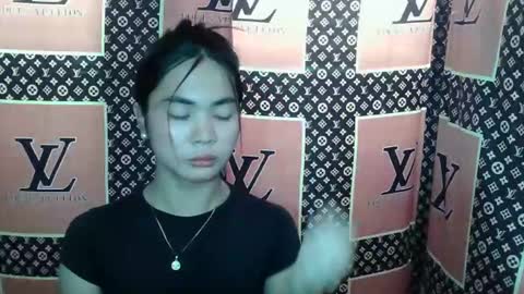 Snapshot of loving_rhean chatting on 11/26/25, 02:01 loving_rhean online show from 11/26/25, 02:01