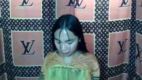 Snapshot of loving_rhean chatting on 12/03/25, 02:41 loving_rhean online show from 12/03/25, 02:41