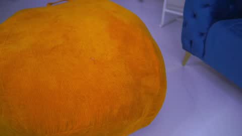 Nora online show from 01/27/25, 07:45