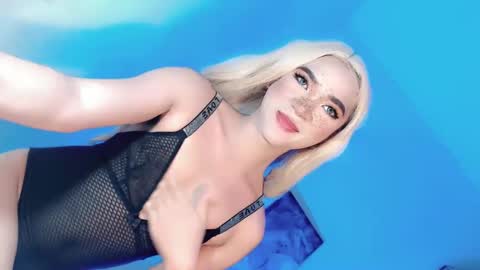 Lovingmonaru969 online show from 12/23/24, 07:06