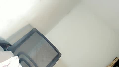 Lovingmonaru969 online show from 01/01/25, 08:47