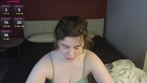 Erika online show from 06/17/26, 01:08