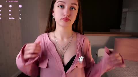 Amelia online show from 05/11/26, 11:27