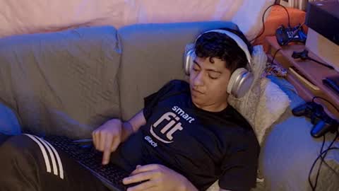 Snapshot of lpysami chatting on 10/24/25, 11:45 lpysami online show from 10/24/25, 11:45