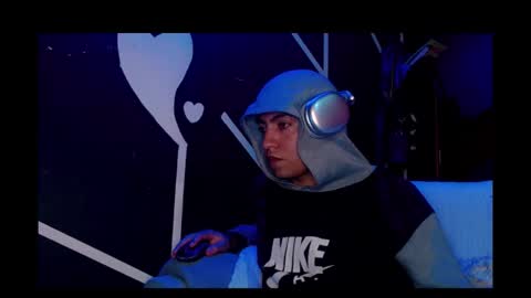 lpysami online show from 11/17/25, 07:36