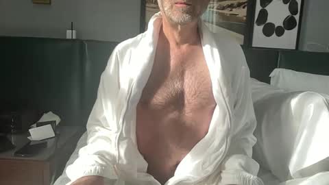 Snapshot of lqi chatting on 09/09/25, 12:37 lqi online show from 09/09/25, 12:37