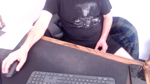 lreed090 online show from 03/05/25, 06:01