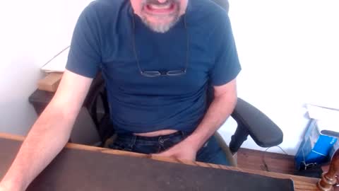 lreed090 online show from 04/07/26, 08:42