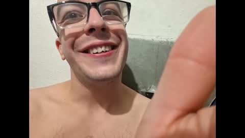 Snapshot of lshot_d chatting on 01/17/26, 09:36 Lshot D online show from 01/17/26, 09:36