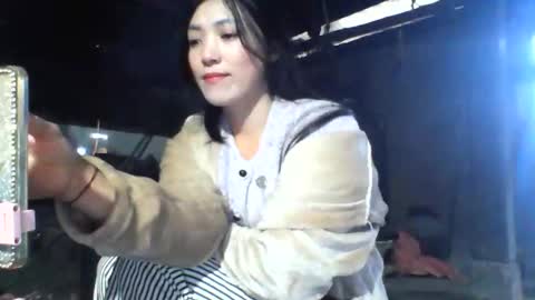 Snapshot of lsmbaby chatting on 11/26/25, 01:28 lsmbaby online show from 11/26/25, 01:28