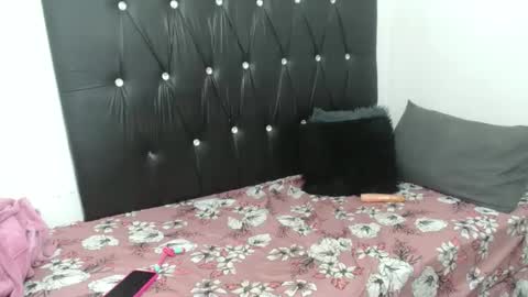 lsnnickykhanyile online show from 10/06/25, 06:05