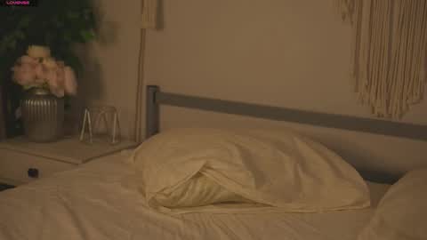 Snapshot of lu__lane chatting on 09/17/25, 07:43 Lu 3 online show from 09/17/25, 07:43