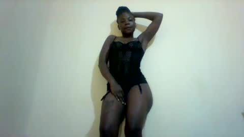 Snapshot of lu_lu21 chatting on 03/10/25, 12:18 lu_lu21 online show from 03/10/25, 12:18