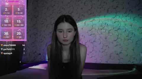 Snapshot of lua__19 chatting on 09/19/25, 10:38 Lua online show from 09/19/25, 10:38