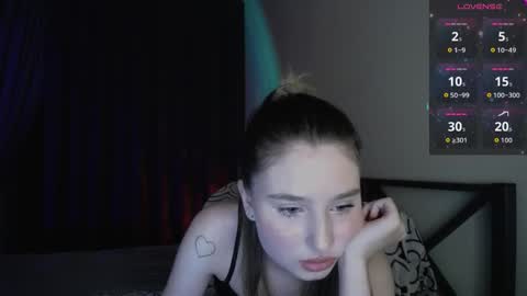 Snapshot of lua__19 chatting on 09/23/25, 04:32 Lua online show from 09/23/25, 04:32