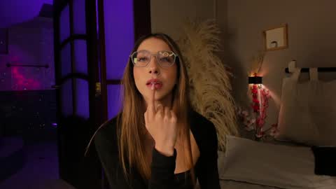 Snapshot of lua_ferch_ chatting on 01/14/25, 12:45 ---Goys incredible photographs online show from 01/14/25, 12:45