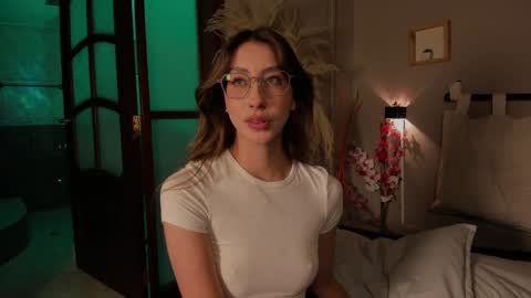 Snapshot of lua_ferch_ chatting on 01/21/25, 11:55 ---Goys incredible photographs online show from 01/21/25, 11:55