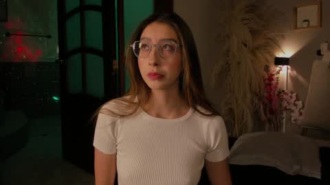 Snapshot of lua_ferch_ chatting on 01/30/25, 12:27 ---Goys incredible photographs online show from 01/30/25, 12:27