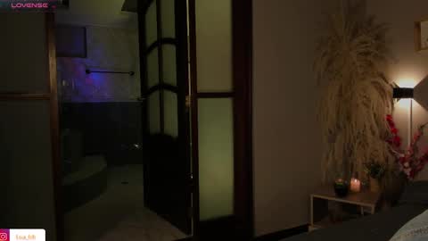 Snapshot of lua_ferch_ chatting on 02/22/25, 01:02 ---Goys incredible photographs online show from 02/22/25, 01:02