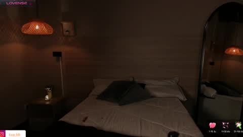 Snapshot of lua_ferch_ chatting on 03/12/25, 04:35 ---Goys incredible photographs online show from 03/12/25, 04:35