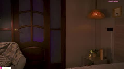 Snapshot of lua_ferch_ chatting on 10/10/25, 01:21 ---Goys incredible photographs online show from 10/10/25, 01:21