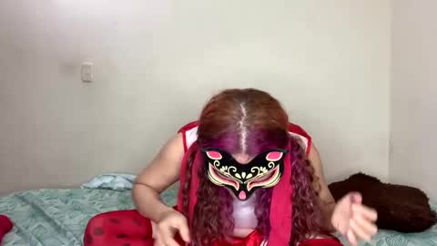 Snapshot of luana363 chatting on 12/15/24, 06:29 luana363 online show from 12/15/24, 06:29