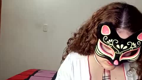 Snapshot of luana363 chatting on 01/17/25, 12:31 luana363 online show from 01/17/25, 12:31