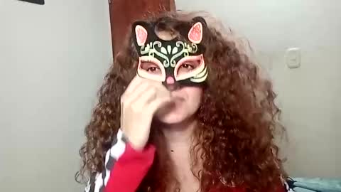 Snapshot of luana363 chatting on 02/06/25, 02:22 luana363 online show from 02/06/25, 02:22