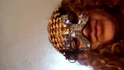 Snapshot of luana363 chatting on 10/13/25, 04:51 luana363 online show from 10/13/25, 04:51