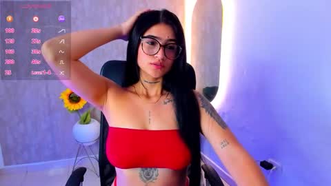 Luana online show from 09/12/25, 01:11