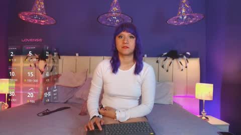 Luan online show from 10/28/25, 01:25