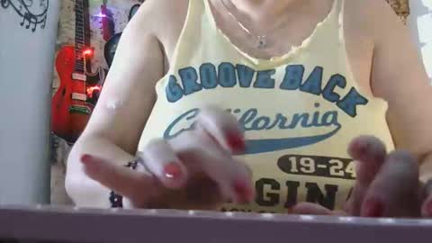 luanna837 online show from 04/19/26, 02:00