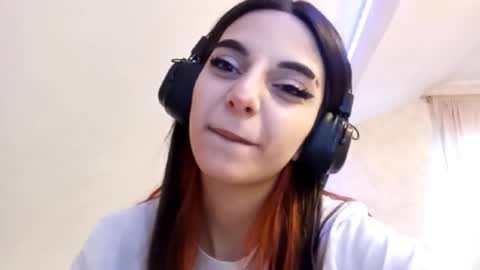 Snapshot of luannmaixner chatting on 12/17/25, 03:34 luannmaixner online show from 12/17/25, 03:34