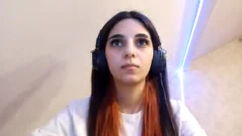 Snapshot of luannmaixner chatting on 12/18/25, 11:16 luannmaixner online show from 12/18/25, 11:16